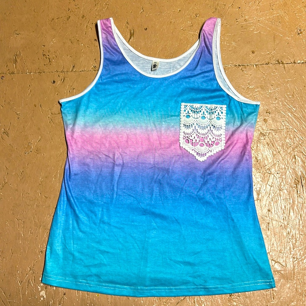 NWOT CUTE TANK TOP XL